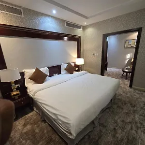 Hotel Capital O 596 Garden Palace